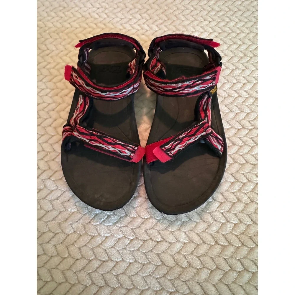 Teva Hurricane XLT 2 Kids Sandals Red Black Geometric Strappy Size 1 1019390C
